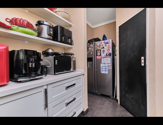 3 BEDROOM HOUSE TO LET IN LONEHILL
